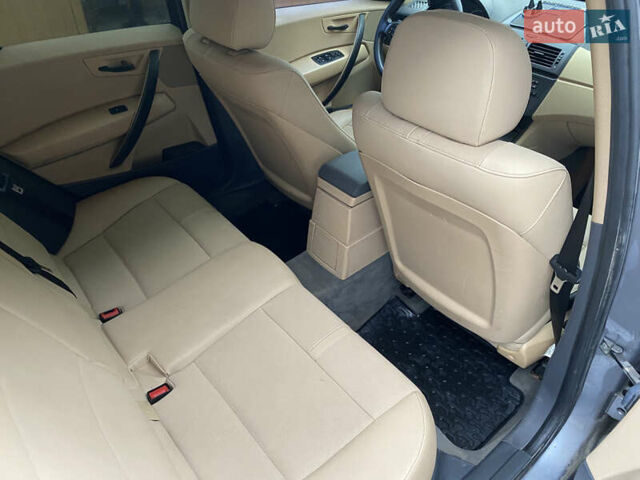 Серый БМВ Х3, объемом двигателя 2.99 л и пробегом 347 тыс. км за 7999 $, фото 4 на Automoto.ua