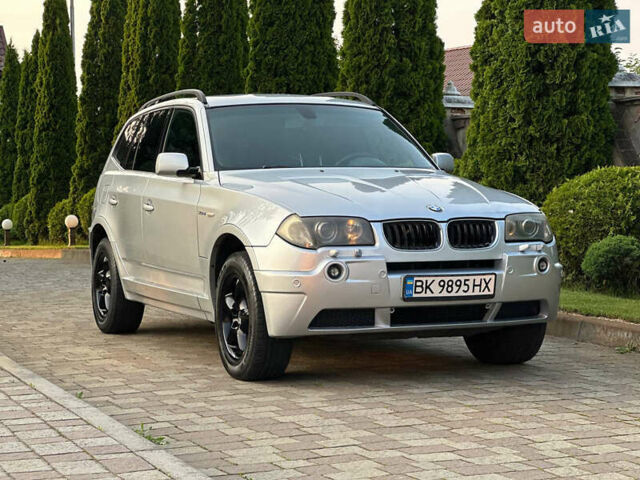 Серый БМВ Х3, объемом двигателя 3 л и пробегом 350 тыс. км за 8049 $, фото 9 на Automoto.ua