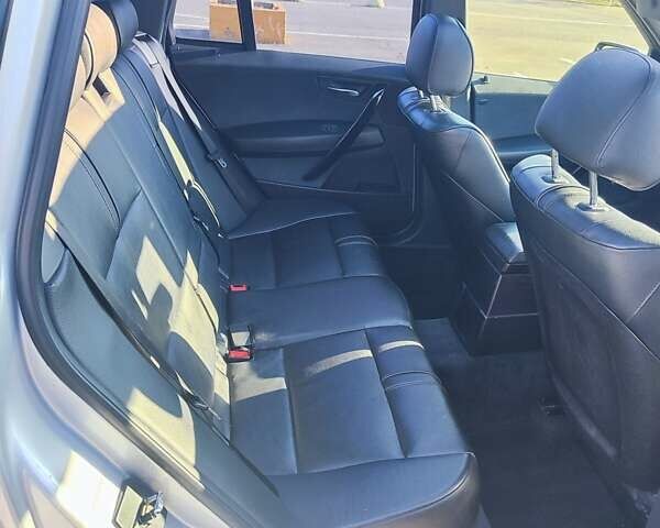Серый БМВ Х3, объемом двигателя 2.99 л и пробегом 290 тыс. км за 8000 $, фото 6 на Automoto.ua