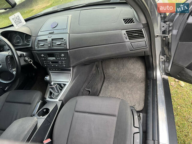 Серый БМВ Х3, объемом двигателя 2.99 л и пробегом 256 тыс. км за 8500 $, фото 9 на Automoto.ua