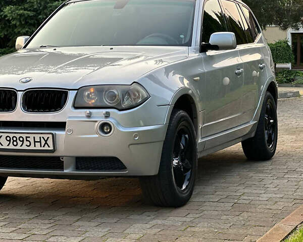 Серый БМВ Х3, объемом двигателя 3 л и пробегом 350 тыс. км за 8049 $, фото 11 на Automoto.ua