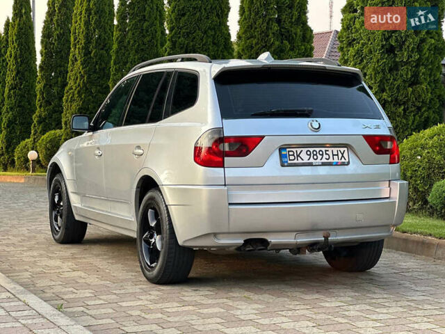 Серый БМВ Х3, объемом двигателя 3 л и пробегом 350 тыс. км за 8049 $, фото 3 на Automoto.ua