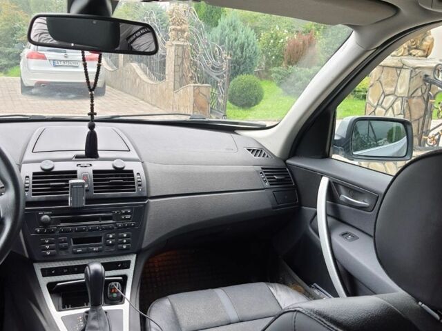 Серый БМВ Х3, объемом двигателя 2.5 л и пробегом 320 тыс. км за 7000 $, фото 5 на Automoto.ua