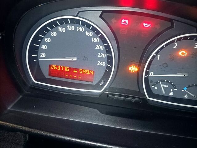 Серый БМВ Х3, объемом двигателя 2 л и пробегом 263 тыс. км за 7555 $, фото 2 на Automoto.ua