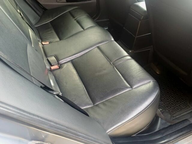 Серый БМВ Х3, объемом двигателя 3 л и пробегом 300 тыс. км за 4900 $, фото 12 на Automoto.ua