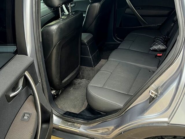 Серый БМВ Х3, объемом двигателя 2 л и пробегом 342 тыс. км за 7500 $, фото 1 на Automoto.ua
