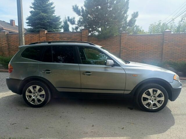 Серый БМВ Х3, объемом двигателя 3 л и пробегом 300 тыс. км за 4900 $, фото 6 на Automoto.ua