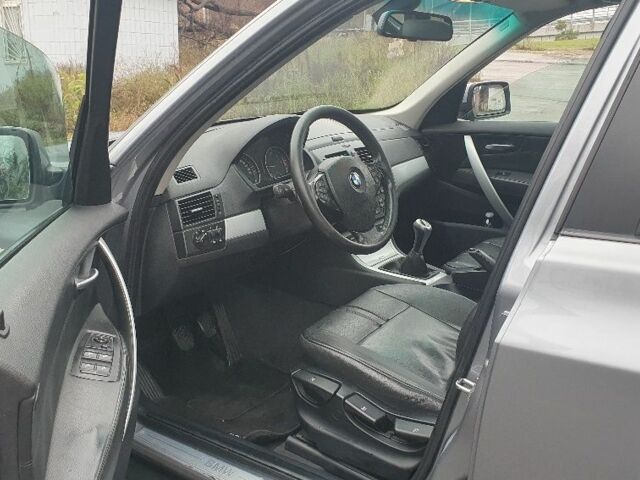 Серый БМВ Х3, объемом двигателя 2 л и пробегом 314 тыс. км за 4500 $, фото 8 на Automoto.ua