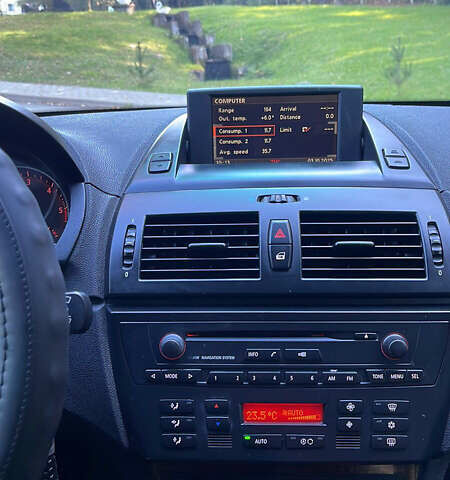 Серый БМВ Х3, объемом двигателя 2.99 л и пробегом 300 тыс. км за 8000 $, фото 1 на Automoto.ua