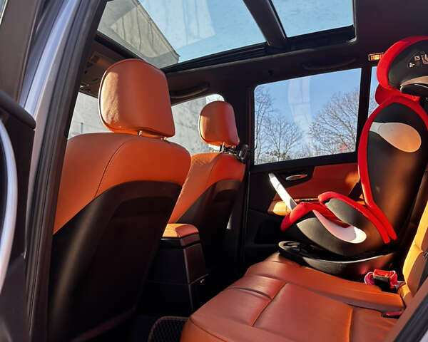 Серый БМВ Х3, объемом двигателя 3 л и пробегом 309 тыс. км за 12500 $, фото 18 на Automoto.ua