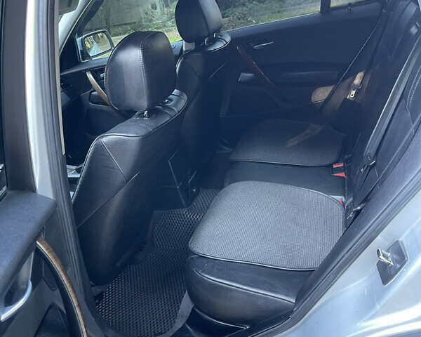 Серый БМВ Х3, объемом двигателя 2.99 л и пробегом 300 тыс. км за 8000 $, фото 5 на Automoto.ua