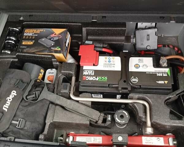 Серый БМВ Х3, объемом двигателя 3 л и пробегом 200 тыс. км за 8500 $, фото 20 на Automoto.ua