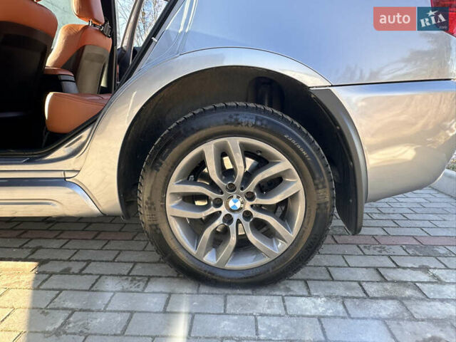 Серый БМВ Х3, объемом двигателя 3 л и пробегом 309 тыс. км за 12500 $, фото 9 на Automoto.ua