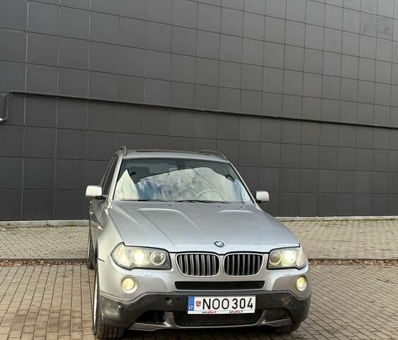 Серый БМВ Х3, объемом двигателя 3 л и пробегом 300 тыс. км за 5300 $, фото 1 на Automoto.ua