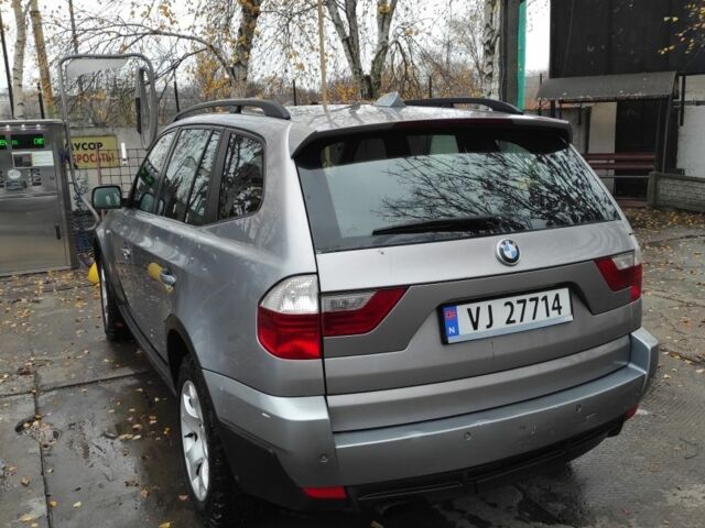 Серый БМВ Х3, объемом двигателя 2 л и пробегом 357 тыс. км за 4500 $, фото 5 на Automoto.ua
