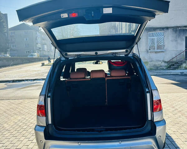 Серый БМВ Х3, объемом двигателя 3 л и пробегом 309 тыс. км за 12500 $, фото 28 на Automoto.ua