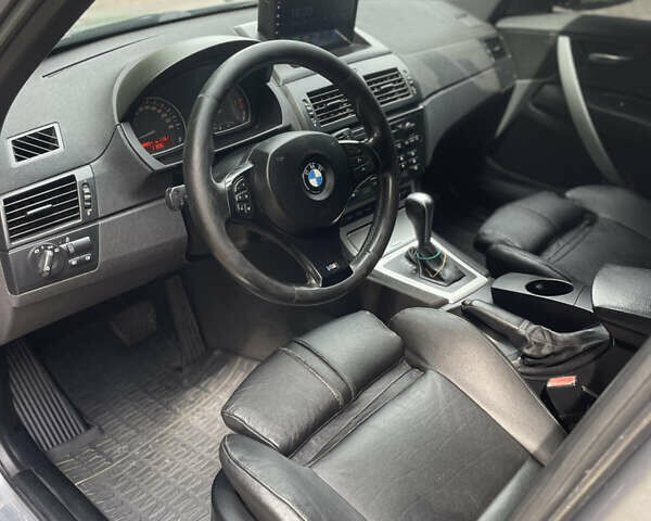 Серый БМВ Х3, объемом двигателя 3 л и пробегом 290 тыс. км за 5700 $, фото 47 на Automoto.ua