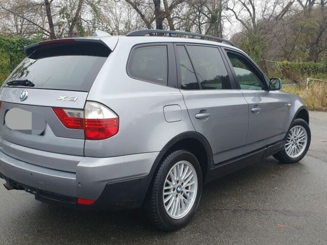 Серый БМВ Х3, объемом двигателя 2 л и пробегом 314 тыс. км за 4500 $, фото 4 на Automoto.ua