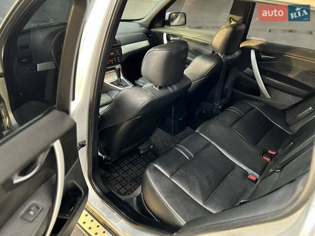 Серый БМВ Х3, объемом двигателя 3 л и пробегом 204 тыс. км за 10500 $, фото 3 на Automoto.ua