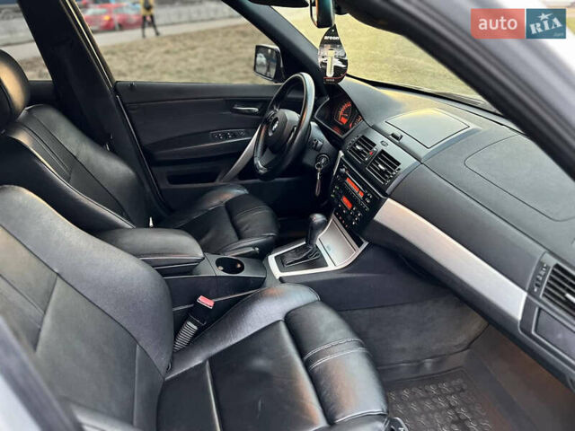 Серый БМВ Х3, объемом двигателя 3 л и пробегом 204 тыс. км за 10500 $, фото 4 на Automoto.ua