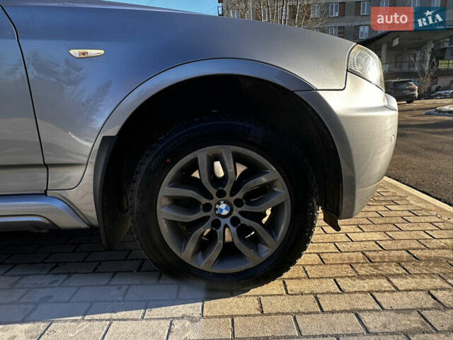 Серый БМВ Х3, объемом двигателя 3 л и пробегом 309 тыс. км за 12500 $, фото 14 на Automoto.ua