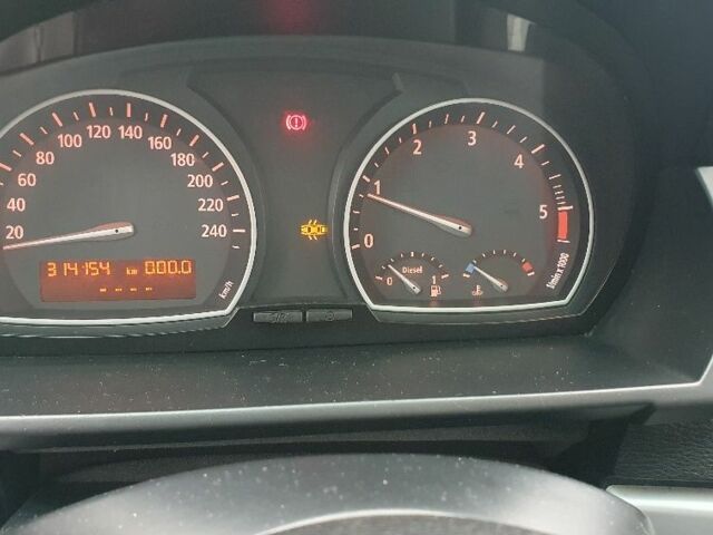 Серый БМВ Х3, объемом двигателя 2 л и пробегом 314 тыс. км за 4500 $, фото 12 на Automoto.ua