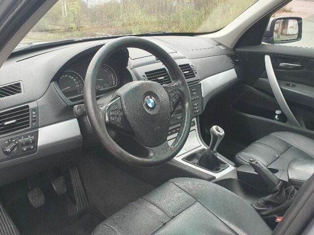 Серый БМВ Х3, объемом двигателя 2 л и пробегом 314 тыс. км за 4500 $, фото 9 на Automoto.ua