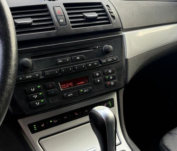 Серый БМВ Х3, объемом двигателя 3 л и пробегом 300 тыс. км за 5300 $, фото 18 на Automoto.ua