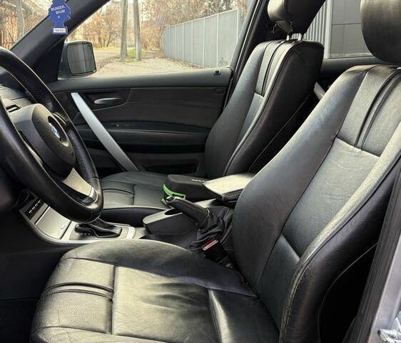 Серый БМВ Х3, объемом двигателя 3 л и пробегом 300 тыс. км за 5300 $, фото 12 на Automoto.ua