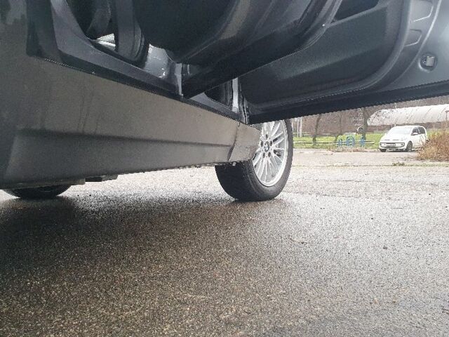 Серый БМВ Х3, объемом двигателя 2 л и пробегом 314 тыс. км за 4500 $, фото 17 на Automoto.ua