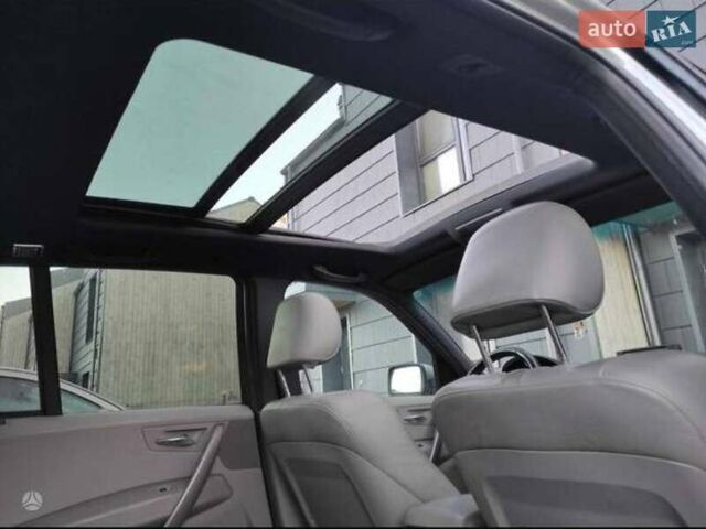Серый БМВ Х3, объемом двигателя 3 л и пробегом 296 тыс. км за 7000 $, фото 4 на Automoto.ua