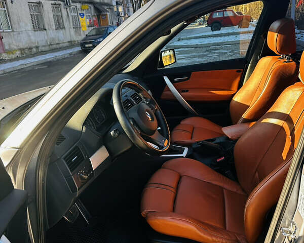 Серый БМВ Х3, объемом двигателя 3 л и пробегом 309 тыс. км за 12500 $, фото 16 на Automoto.ua