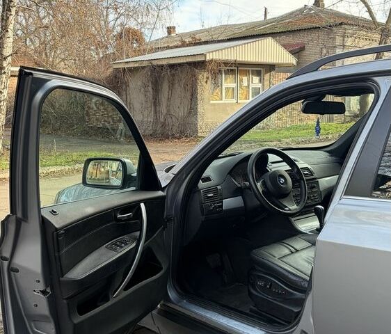 Серый БМВ Х3, объемом двигателя 3 л и пробегом 300 тыс. км за 5300 $, фото 10 на Automoto.ua