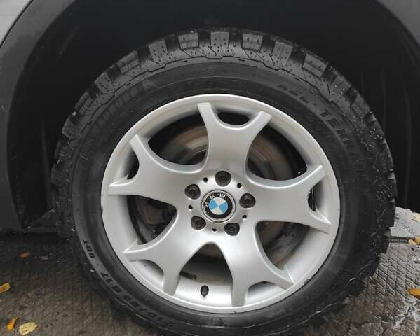 Серый БМВ Х3, объемом двигателя 2 л и пробегом 357 тыс. км за 4500 $, фото 7 на Automoto.ua