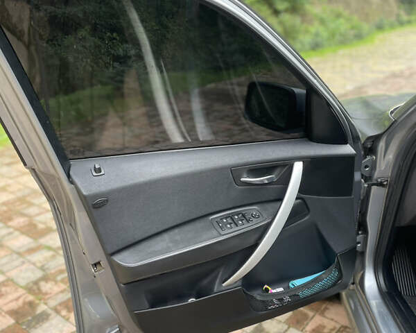 Серый БМВ Х3, объемом двигателя 3 л и пробегом 290 тыс. км за 5700 $, фото 49 на Automoto.ua