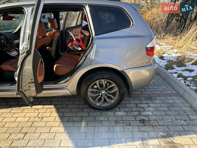 Серый БМВ Х3, объемом двигателя 3 л и пробегом 309 тыс. км за 12500 $, фото 8 на Automoto.ua