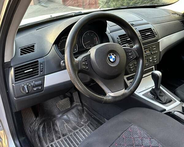 Серый БМВ Х3, объемом двигателя 2.99 л и пробегом 250 тыс. км за 9200 $, фото 12 на Automoto.ua