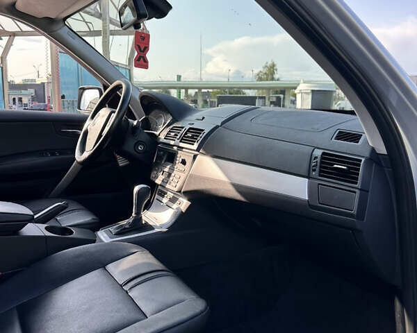 Сірий БМВ Х3, об'ємом двигуна 3 л та пробігом 225 тис. км за 10999 $, фото 17 на Automoto.ua