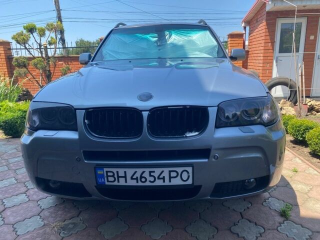 Серый БМВ Х3, объемом двигателя 2 л и пробегом 268 тыс. км за 10800 $, фото 2 на Automoto.ua