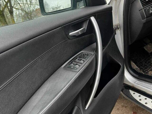 Серый БМВ Х3, объемом двигателя 3 л и пробегом 320 тыс. км за 6900 $, фото 14 на Automoto.ua