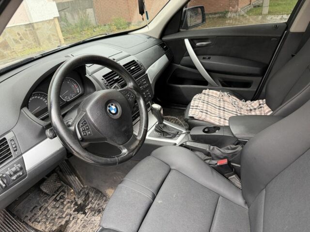 Серый БМВ Х3, объемом двигателя 3 л и пробегом 294 тыс. км за 7300 $, фото 3 на Automoto.ua