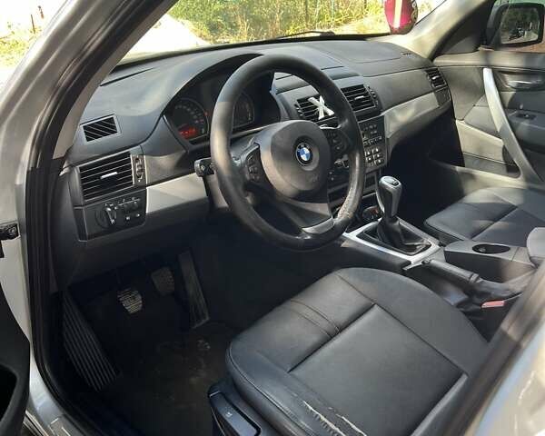 Серый БМВ Х3, объемом двигателя 2 л и пробегом 193 тыс. км за 4700 $, фото 8 на Automoto.ua