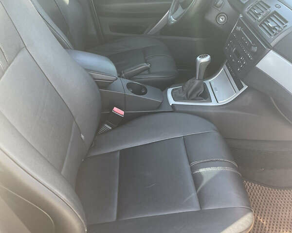 Серый БМВ Х3, объемом двигателя 2 л и пробегом 285 тыс. км за 9200 $, фото 10 на Automoto.ua