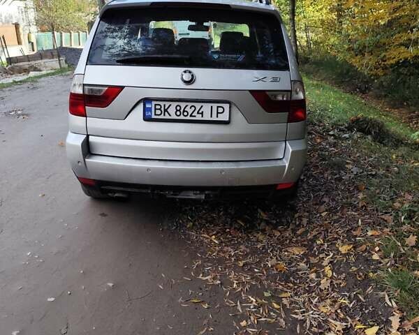 Серый БМВ Х3, объемом двигателя 2 л и пробегом 333 тыс. км за 8200 $, фото 6 на Automoto.ua