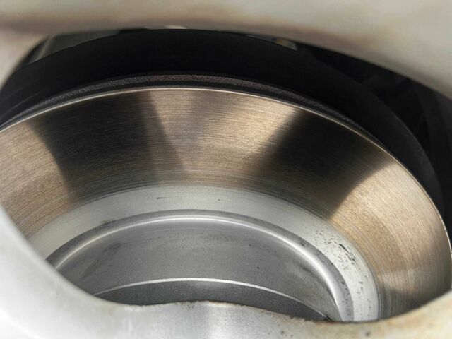 Серый БМВ Х3, объемом двигателя 3 л и пробегом 320 тыс. км за 6900 $, фото 8 на Automoto.ua