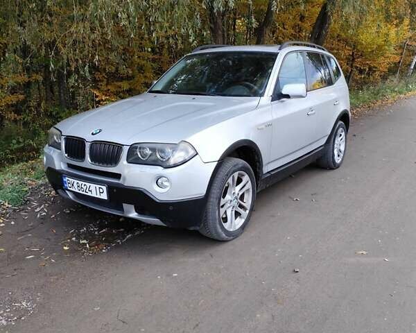 Серый БМВ Х3, объемом двигателя 2 л и пробегом 333 тыс. км за 8200 $, фото 2 на Automoto.ua