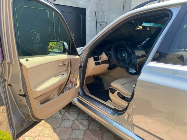 Серый БМВ Х3, объемом двигателя 2 л и пробегом 268 тыс. км за 10800 $, фото 6 на Automoto.ua