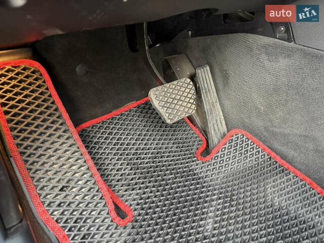 Серый БМВ Х3, объемом двигателя 3 л и пробегом 234 тыс. км за 9500 $, фото 23 на Automoto.ua