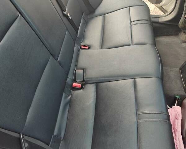 Серый БМВ Х3, объемом двигателя 2 л и пробегом 333 тыс. км за 8200 $, фото 11 на Automoto.ua