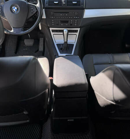 Сірий БМВ Х3, об'ємом двигуна 2 л та пробігом 243 тис. км за 9500 $, фото 3 на Automoto.ua